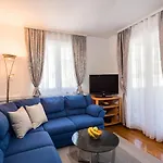 Blue Lagoon Apartamento