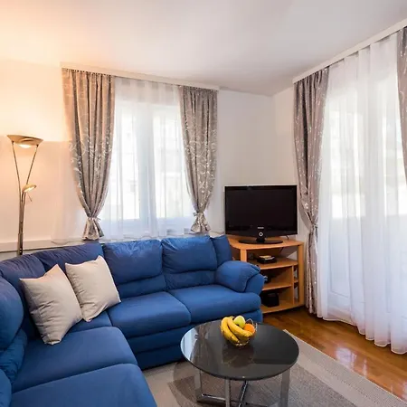 Blue Lagoon Apartment